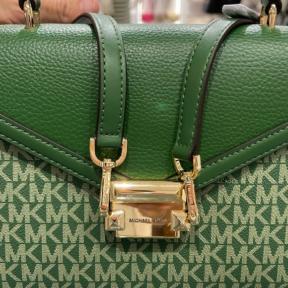 MICHAEL KORS
Whitney Medium Flap TH Satchel
Fern Green
NWT - Picture 2 of 16
